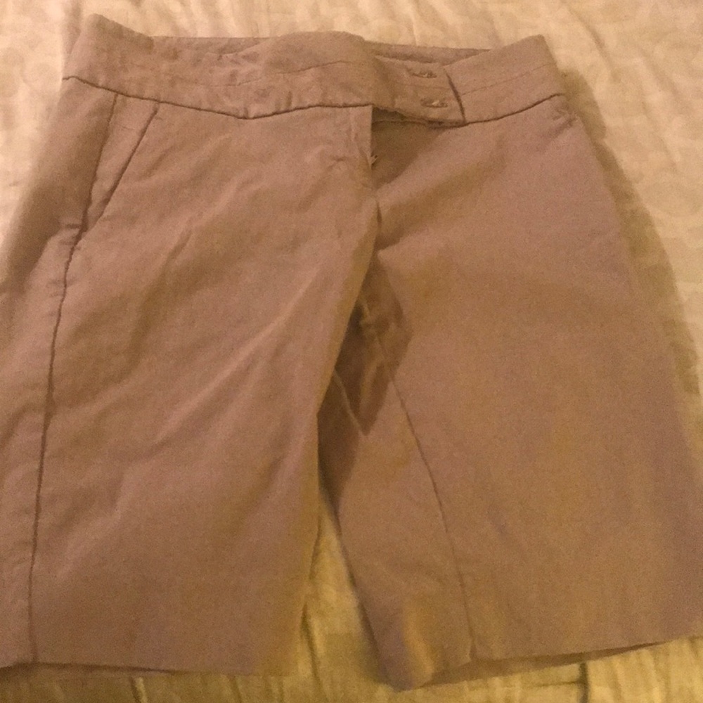 Size 4 limited Bermuda shorts beige